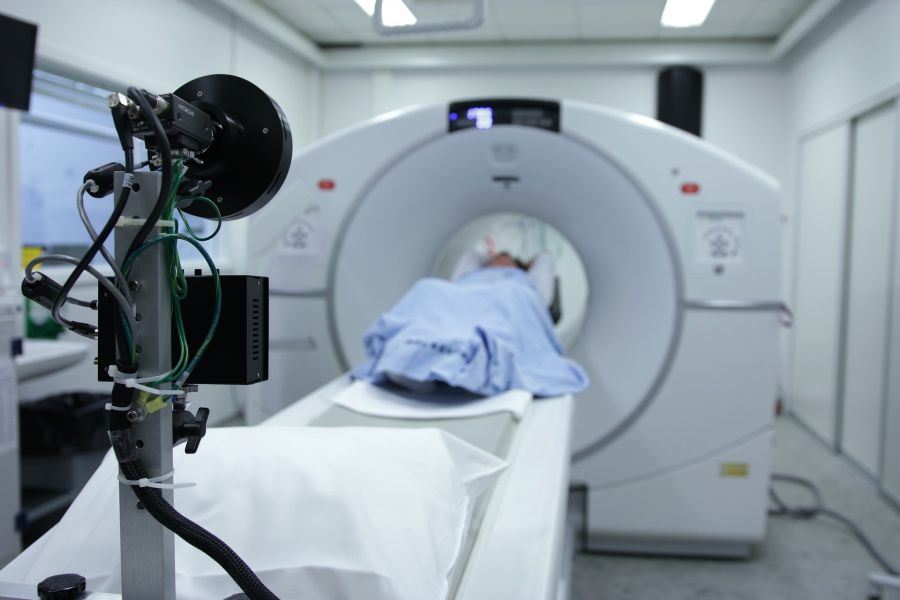 brain scan with MRI