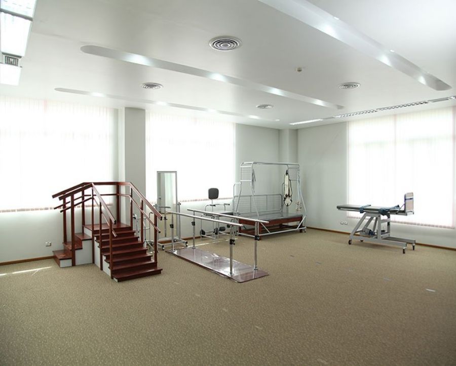 photo of physical therapy clinic